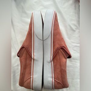 Vans Suede Desert Sand shoes very lightly worn. Women Size 6.5